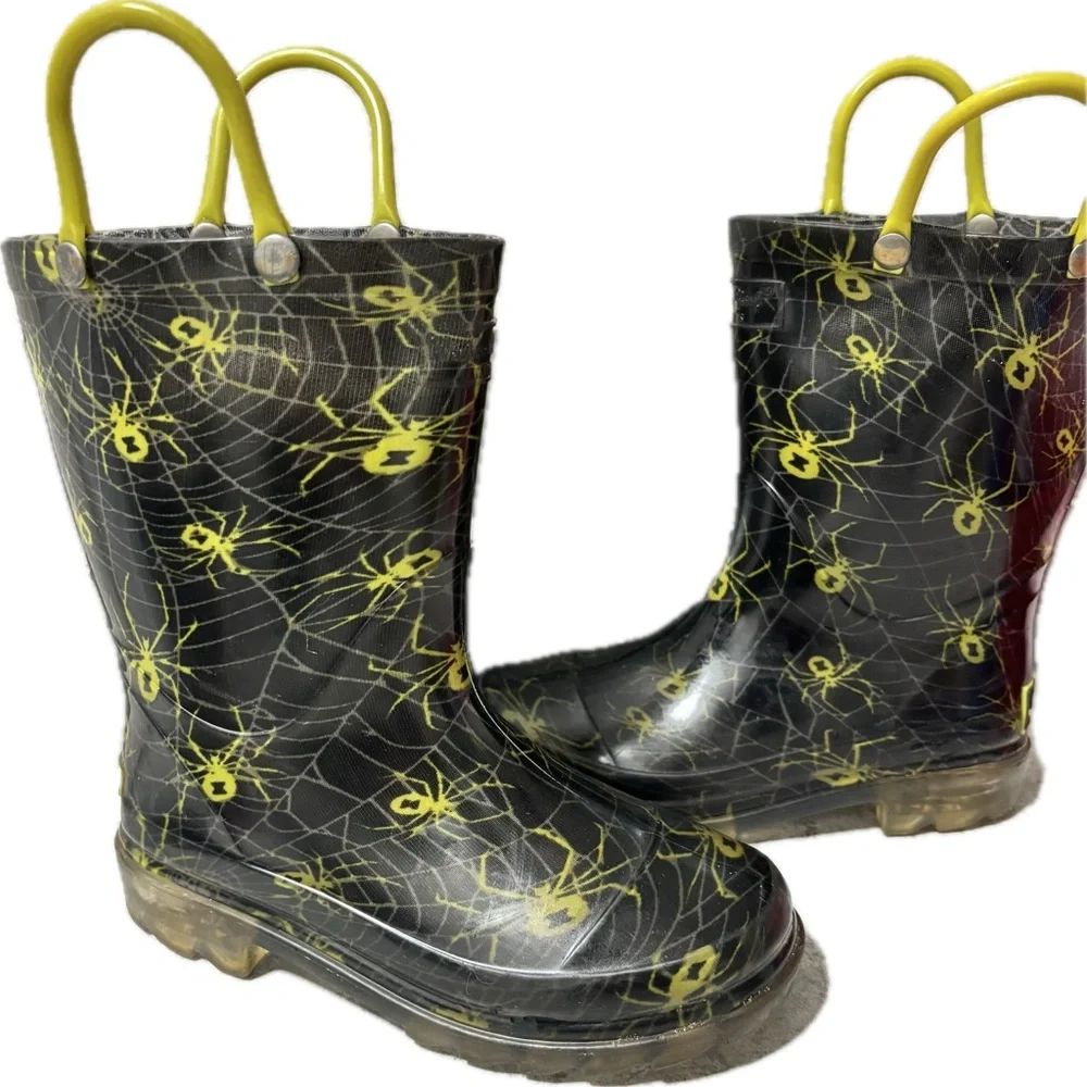 Western Chief Kids Rain Snow Light up Boots Waterproof Winter Spring Rubber, 10